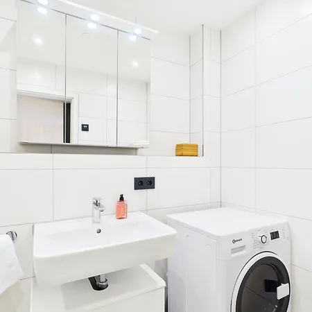 Apartamento Hochwertige In Seenaehe Mit Terrasse & Vollausstattung