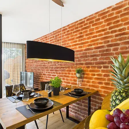 Hochwertige In Seenaehe Mit Terrasse & Vollausstattung